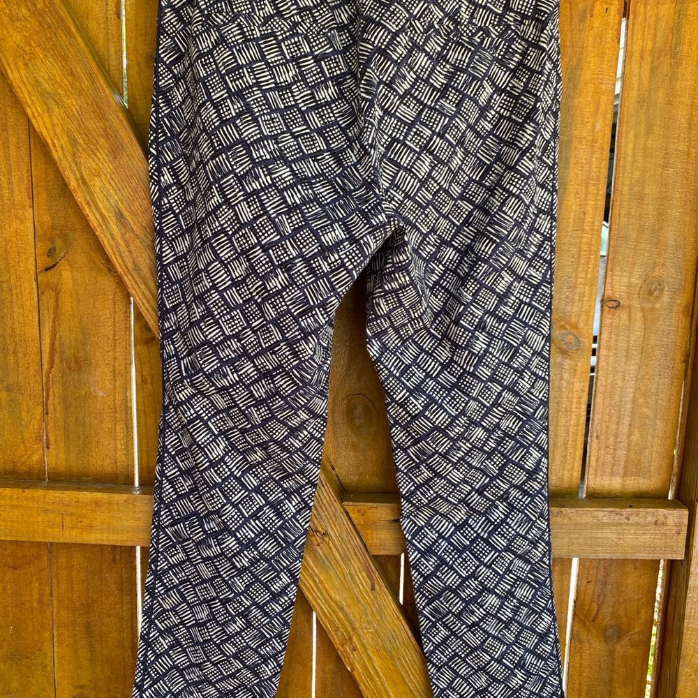 Cartonnier Size 10 Textured Blue and White Pants
